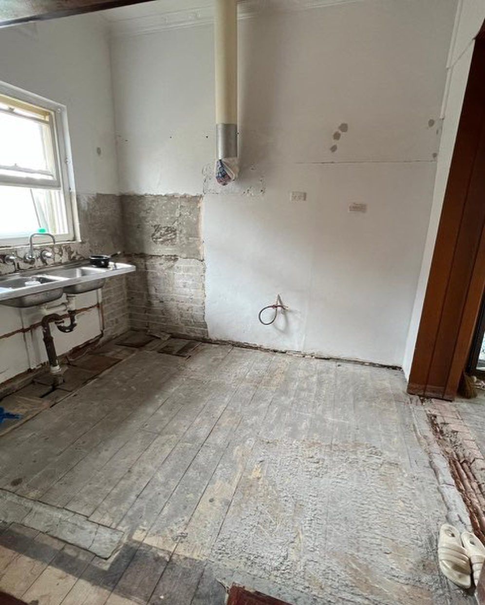Kitchen strip-out to fit-off before