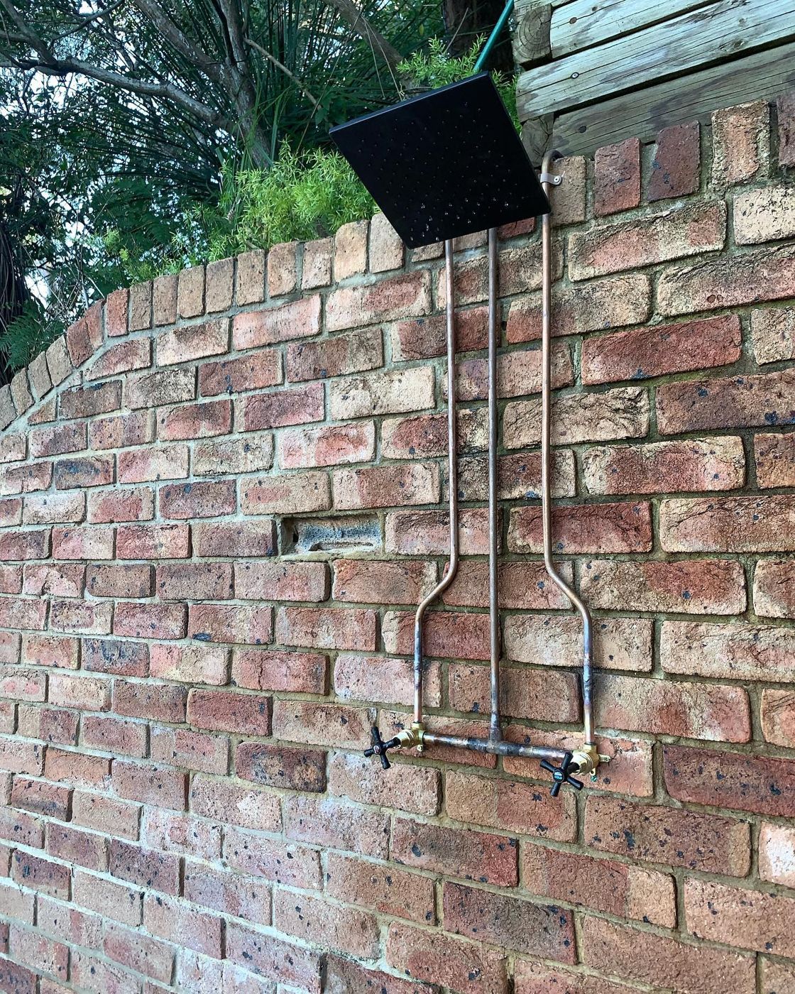 Gymea Bay outdoor shower before